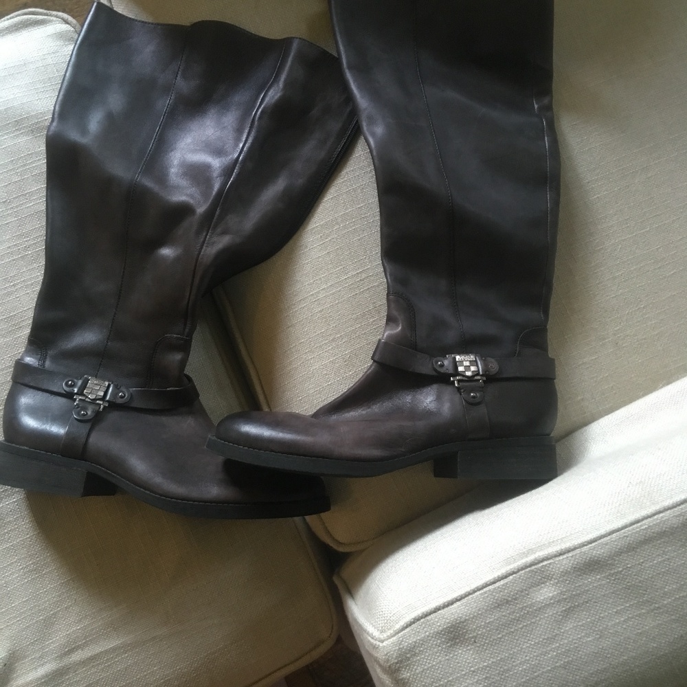 Vince Camuto High Leather boots